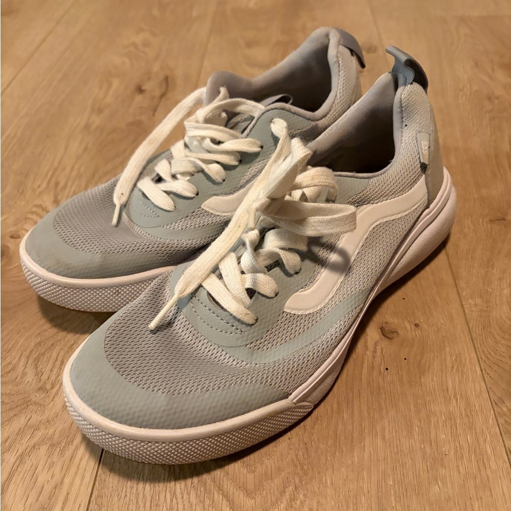 (Ultra I believe) Vans in great shape!